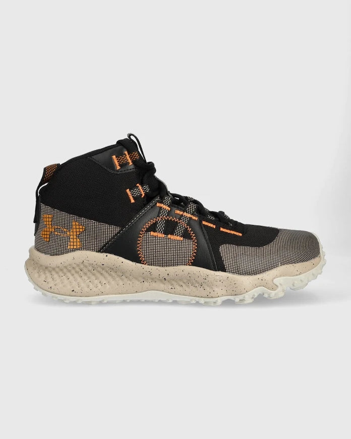 Under Armour Charged Maven Trek