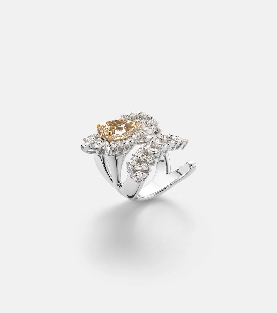 Yeprem - Reign Supreme 18kt white gold ring with diamonds