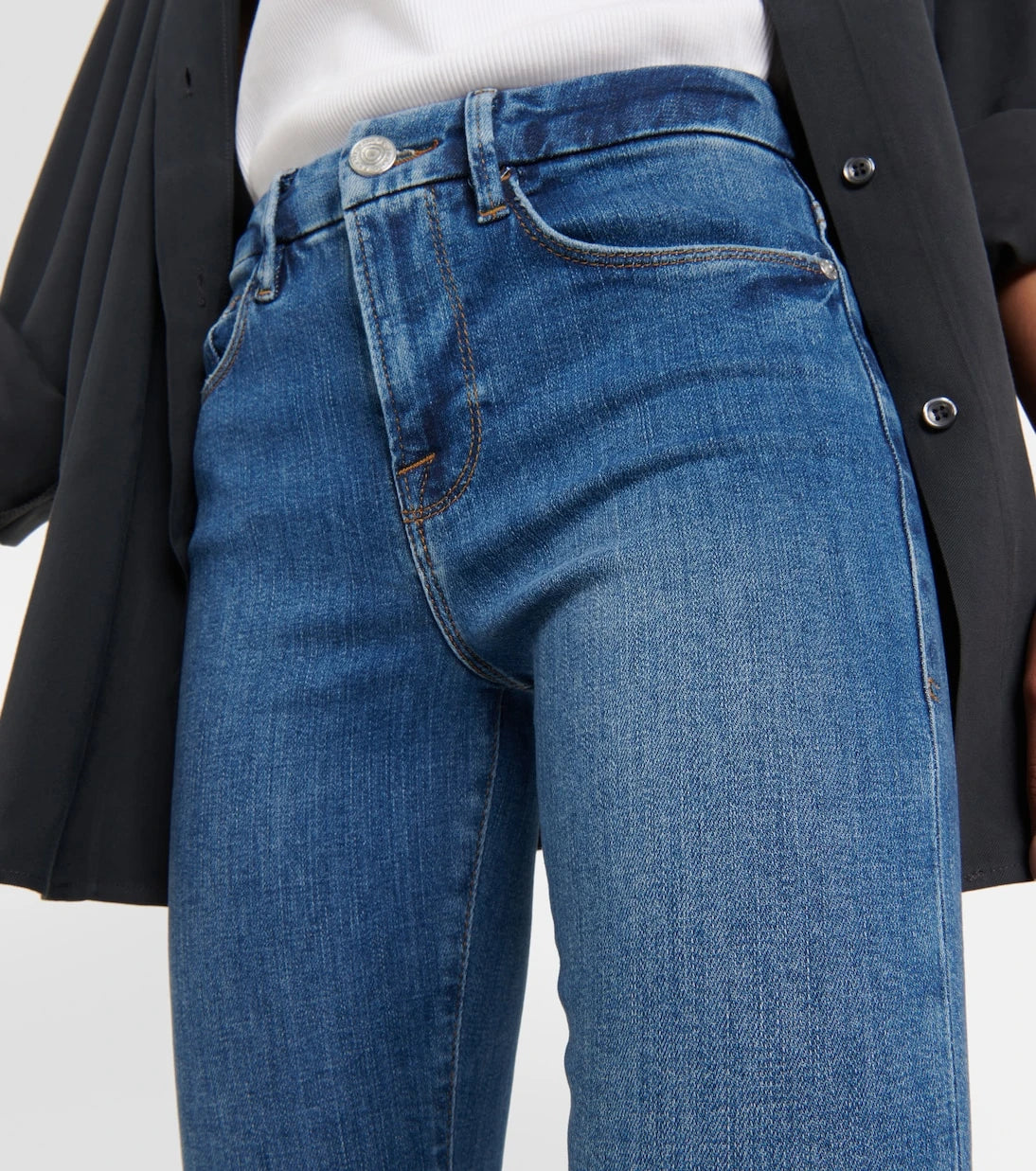 Frame - بنطال جينز Le Crop Mini bootcut بخصر متوسط الارتفاع