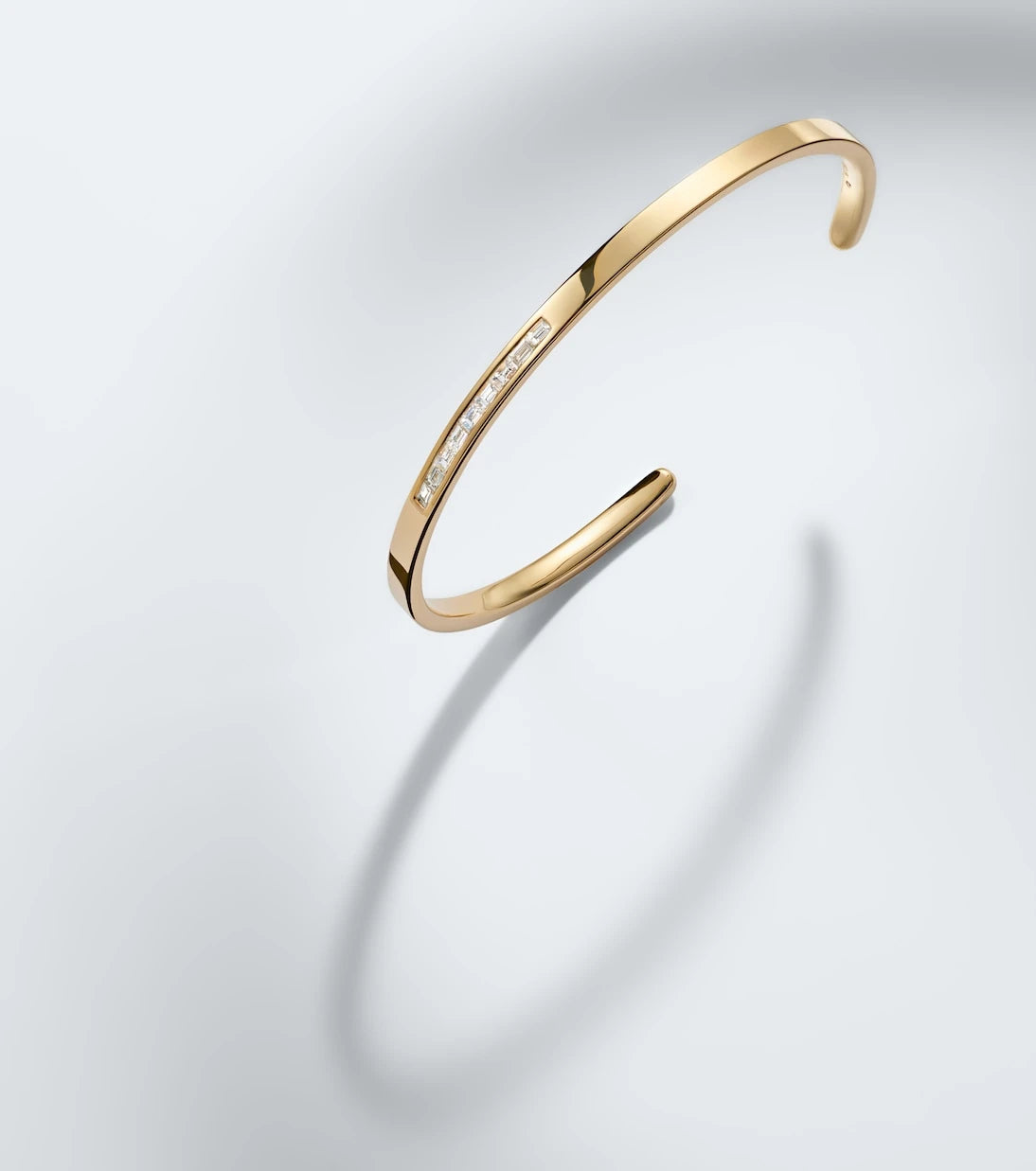 Shay Jewelry - 18kt gold bangle with diamonds