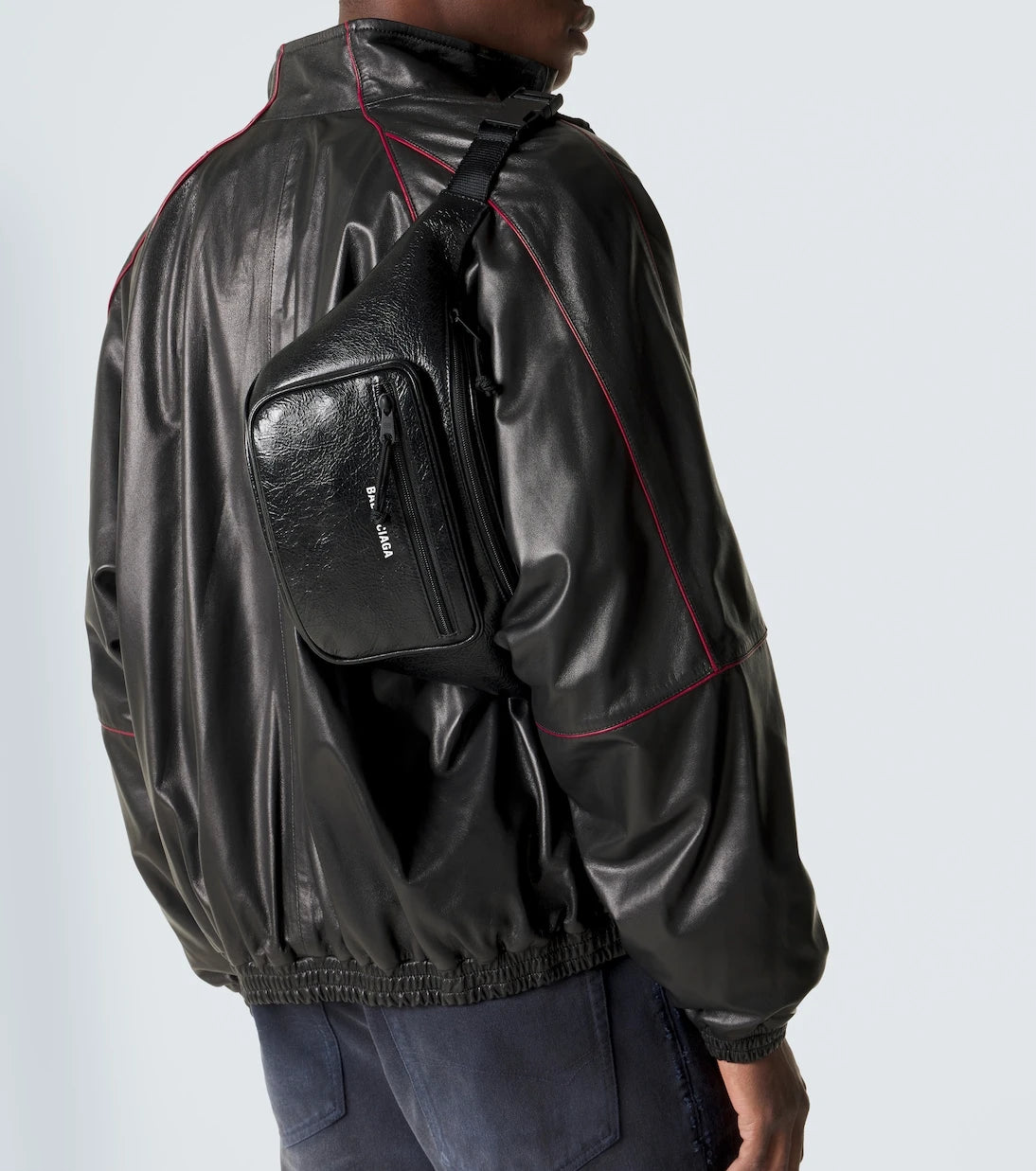 Balenciaga - حقيبة حزام Explorer جلد