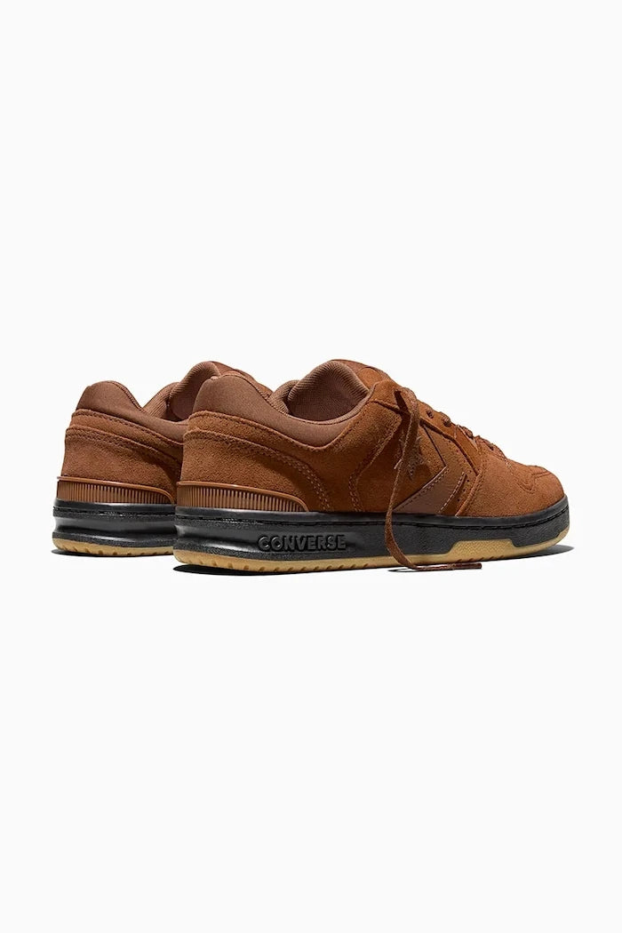 Велурени маратонки Converse Cl98