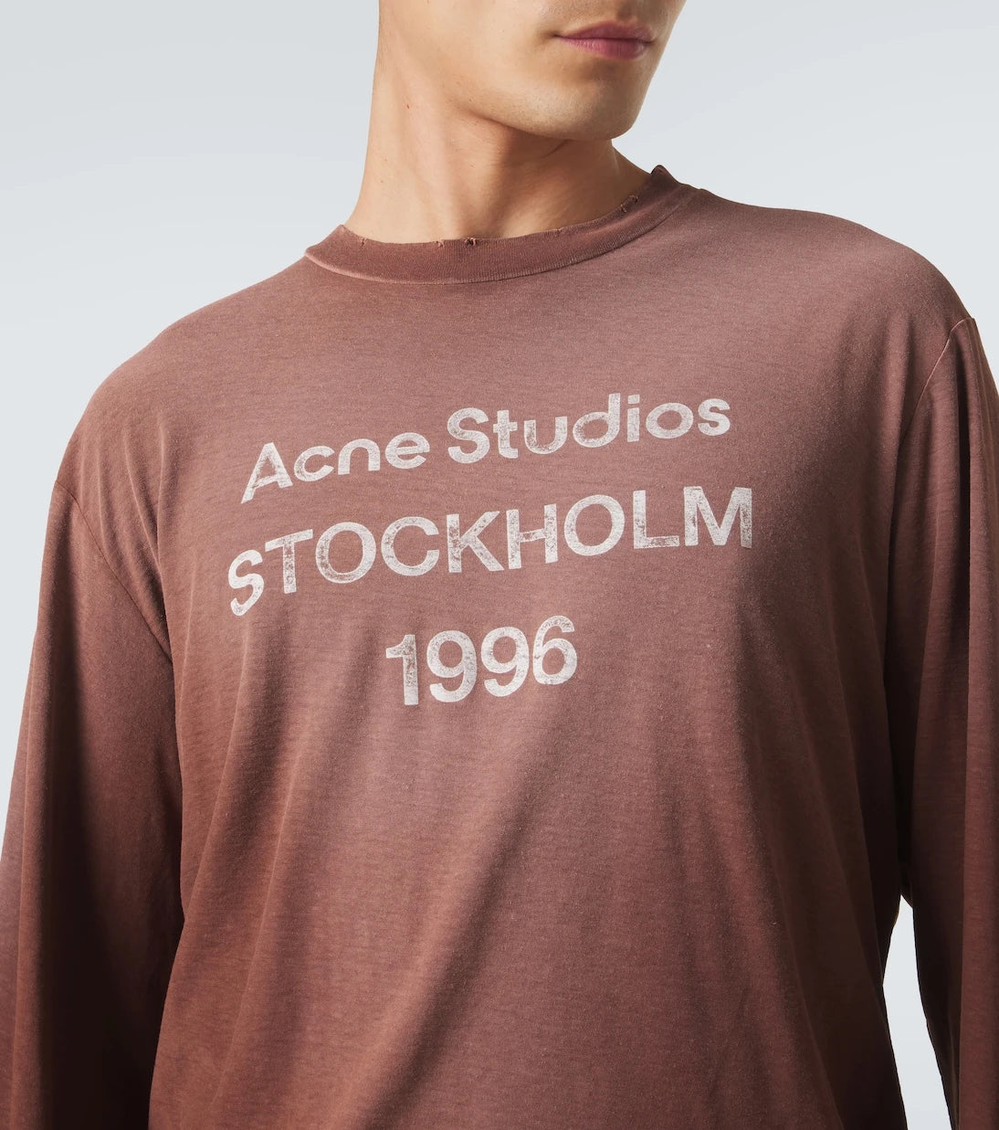 Acne Studios - تي شيرت من القطن والقنب بشعار العلامة