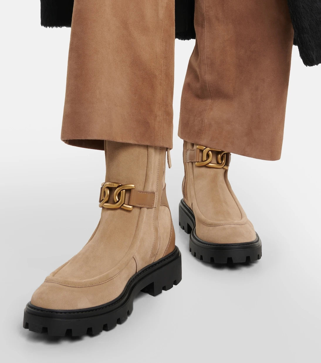Tod's - حذاء الكاحل Kate من الجلد السويدي