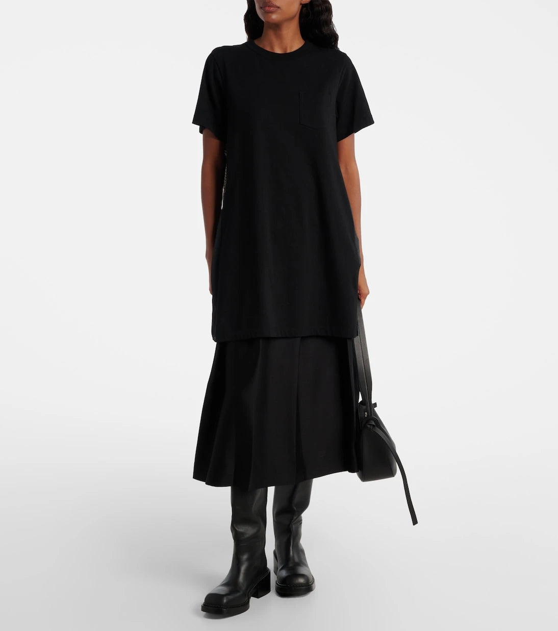 Sacai - فستان قصير بتصميم بيزلي مع ألواح