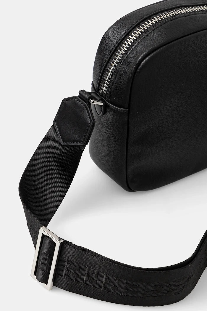 Чанта през рамо Karl Lagerfeld Jeans