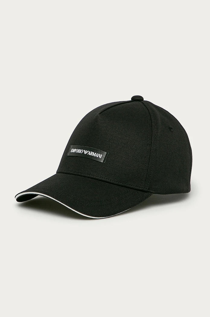 Памучна шапка с козирка Emporio Armani