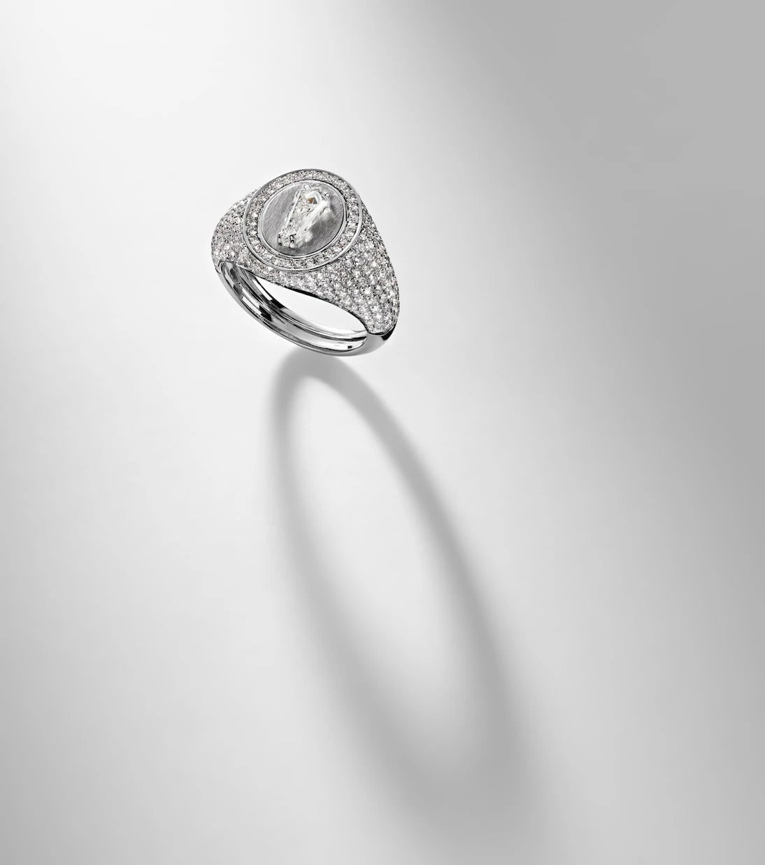 Kamyen - Kite 18kt white gold ring with diamonds