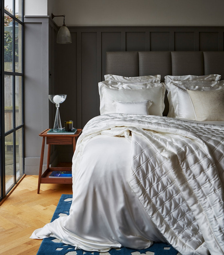 Silk Super King Duvet Cover (260cm x 220cm)