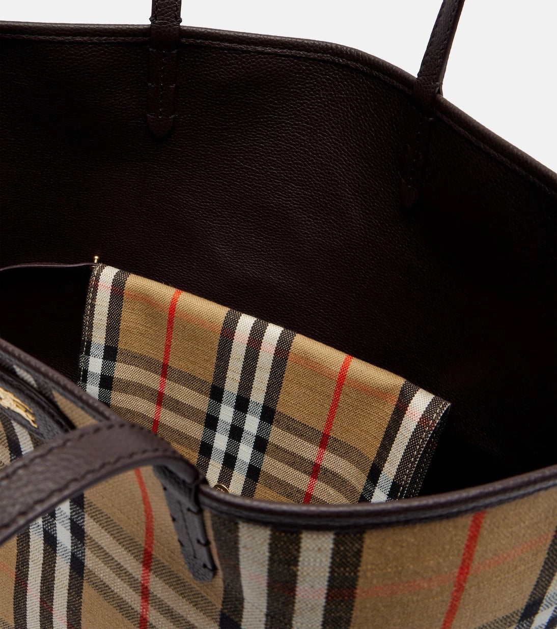 Burberry - حقيبة يد توتس متوسطة الحجم من الجلد بنقشة مربعات بربري بوجهين