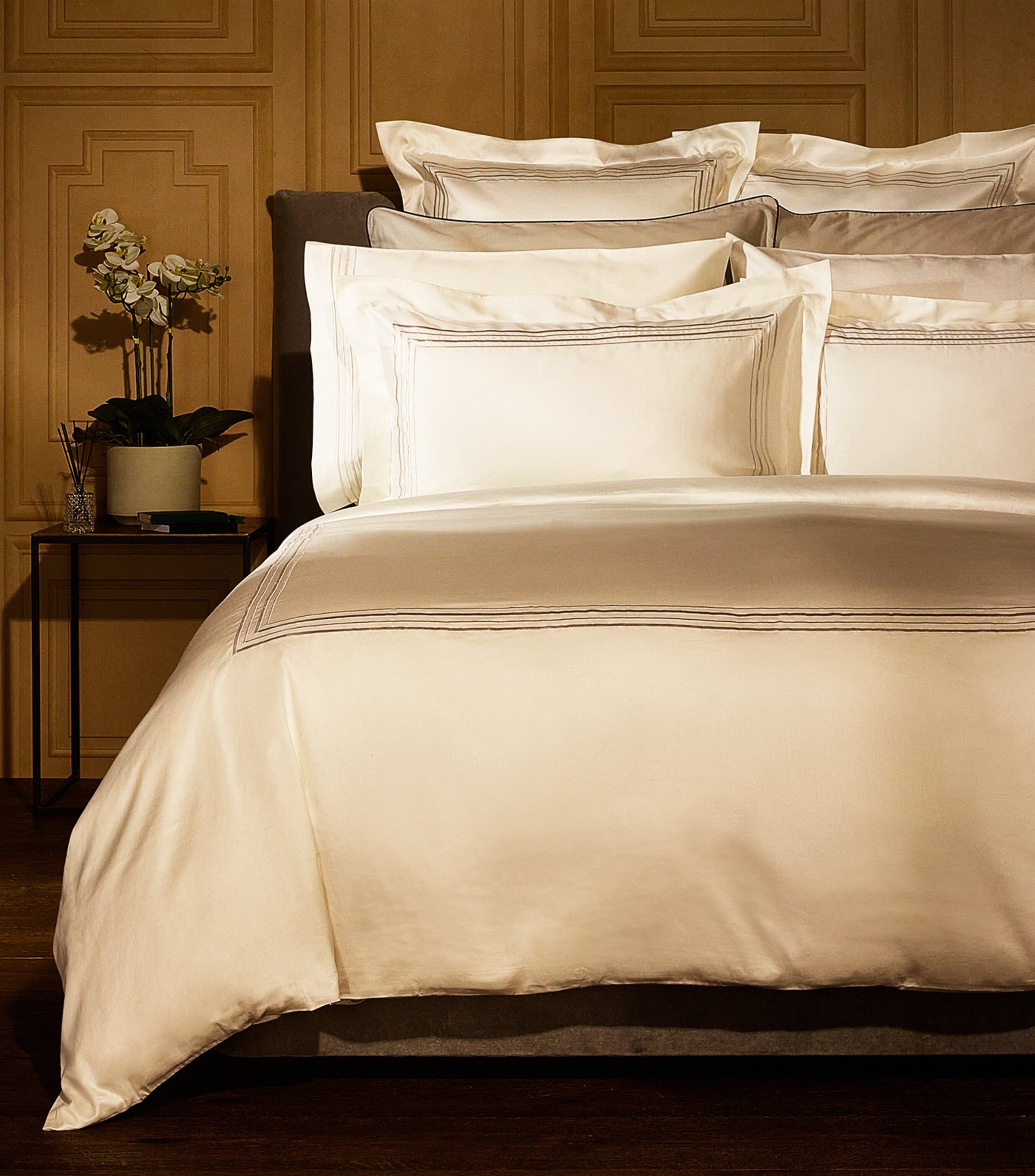 Mayfair Super King Fitted Sheet (180cm x 200cm)