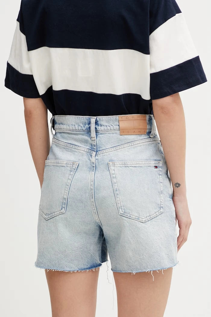Tommy Jeans къс панталон дамски от деним