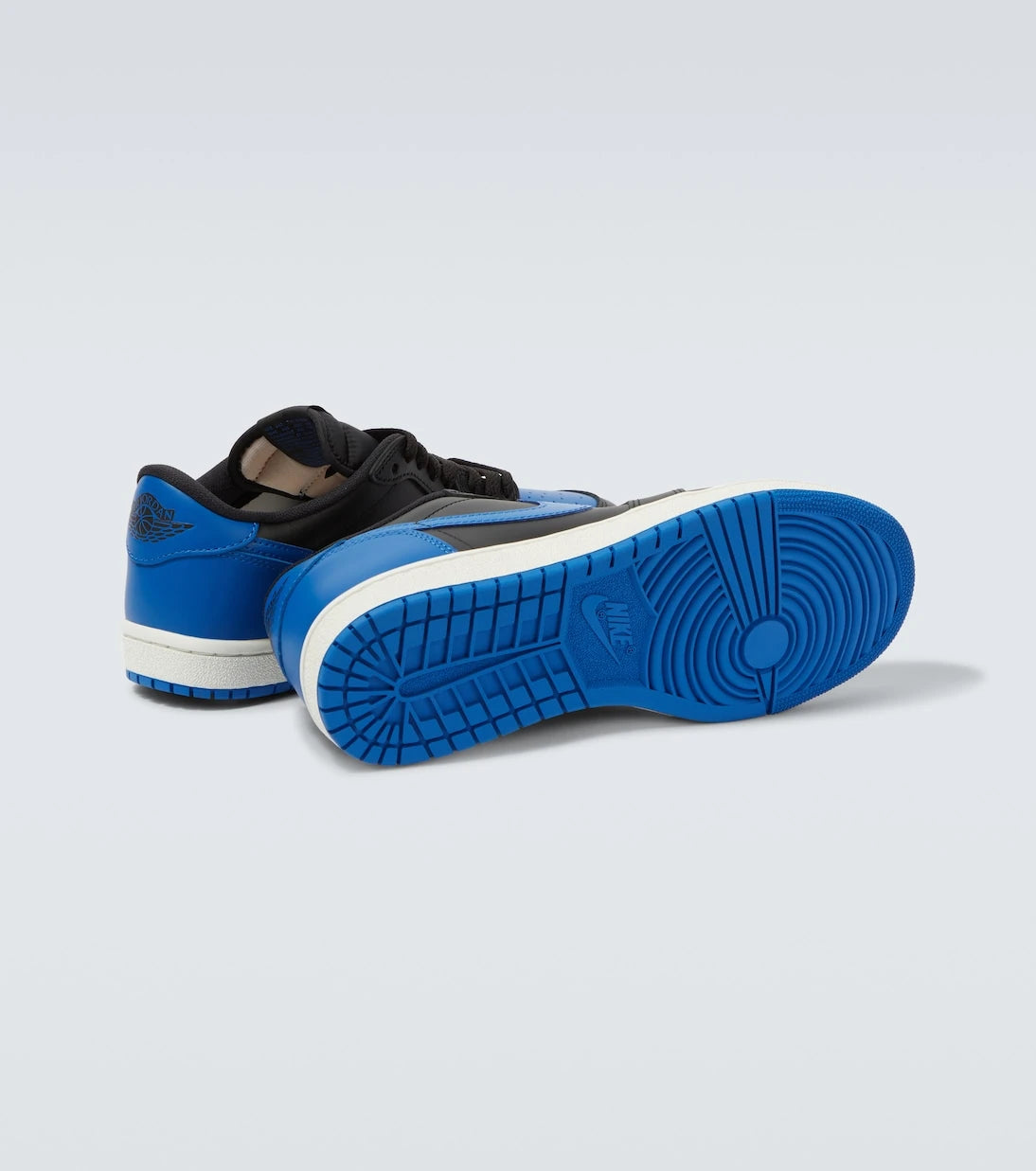 Nike - حذاء سنيكرز Air Jordan 1 Retro الجلدي