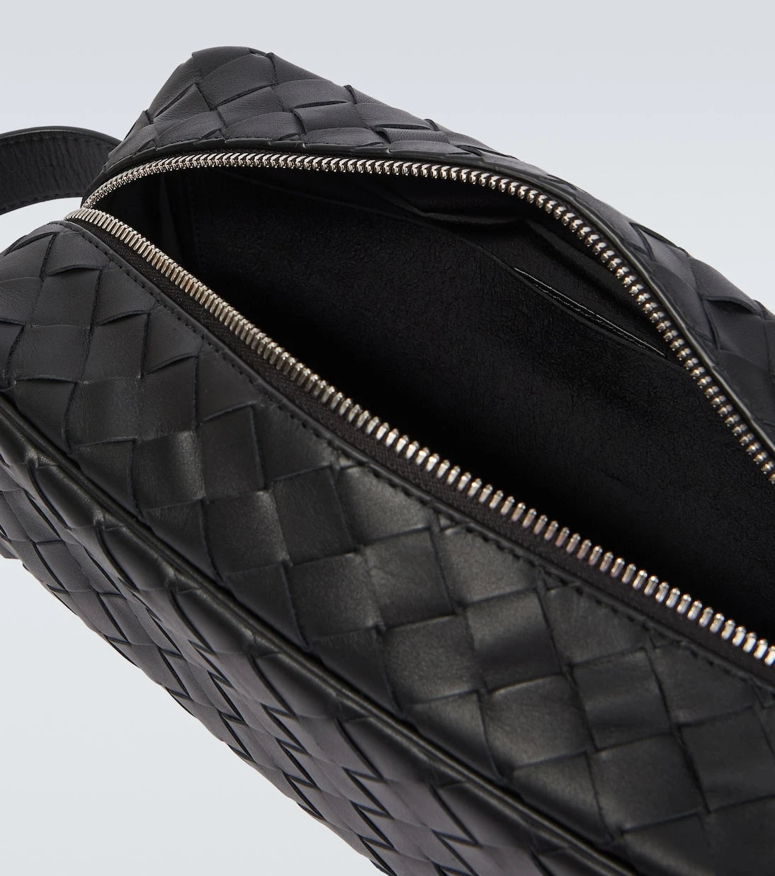 Bottega Veneta - Intrecciato leather wash bag