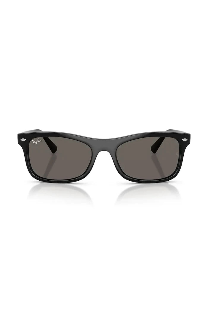 Ray-Ban güneş gözlüğü