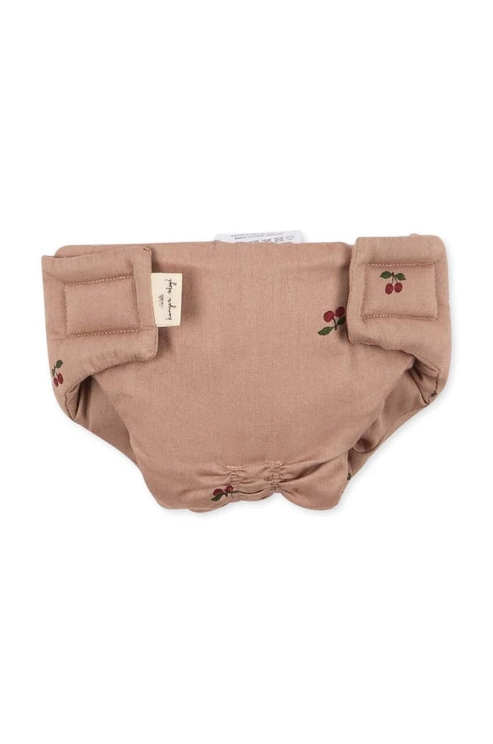 Konges Sløjd Bebek Seti: Beşik Örtüsü, Önlük ve İnce Şal (3 Parça) DOLL NURSERY SET