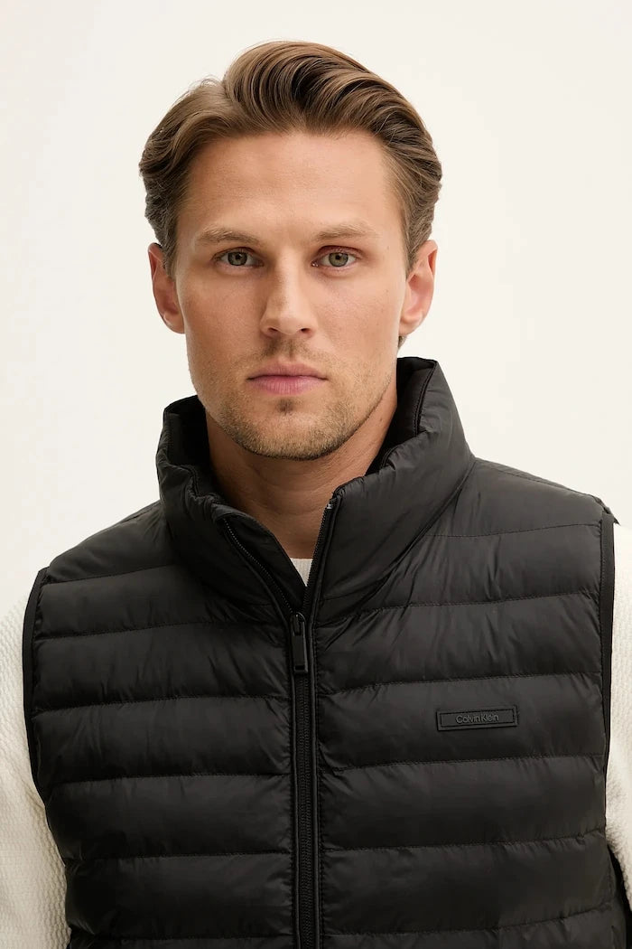 Елек Calvin Klein