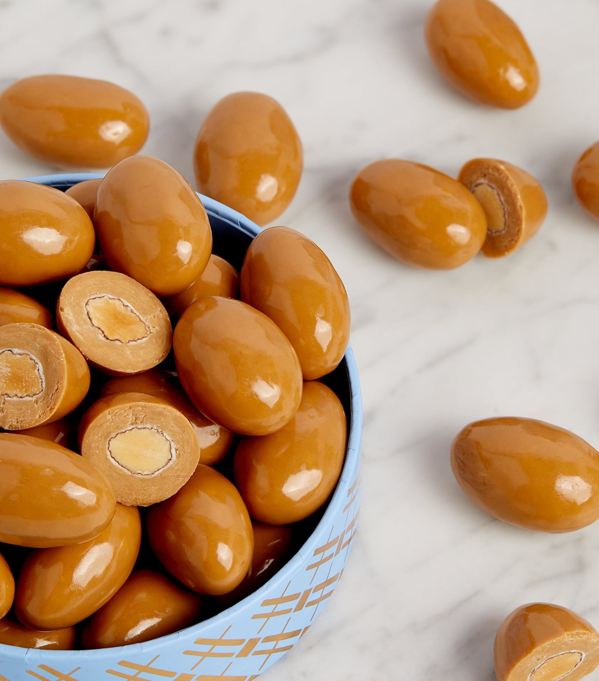 Salted Caramel Almonds (325g)