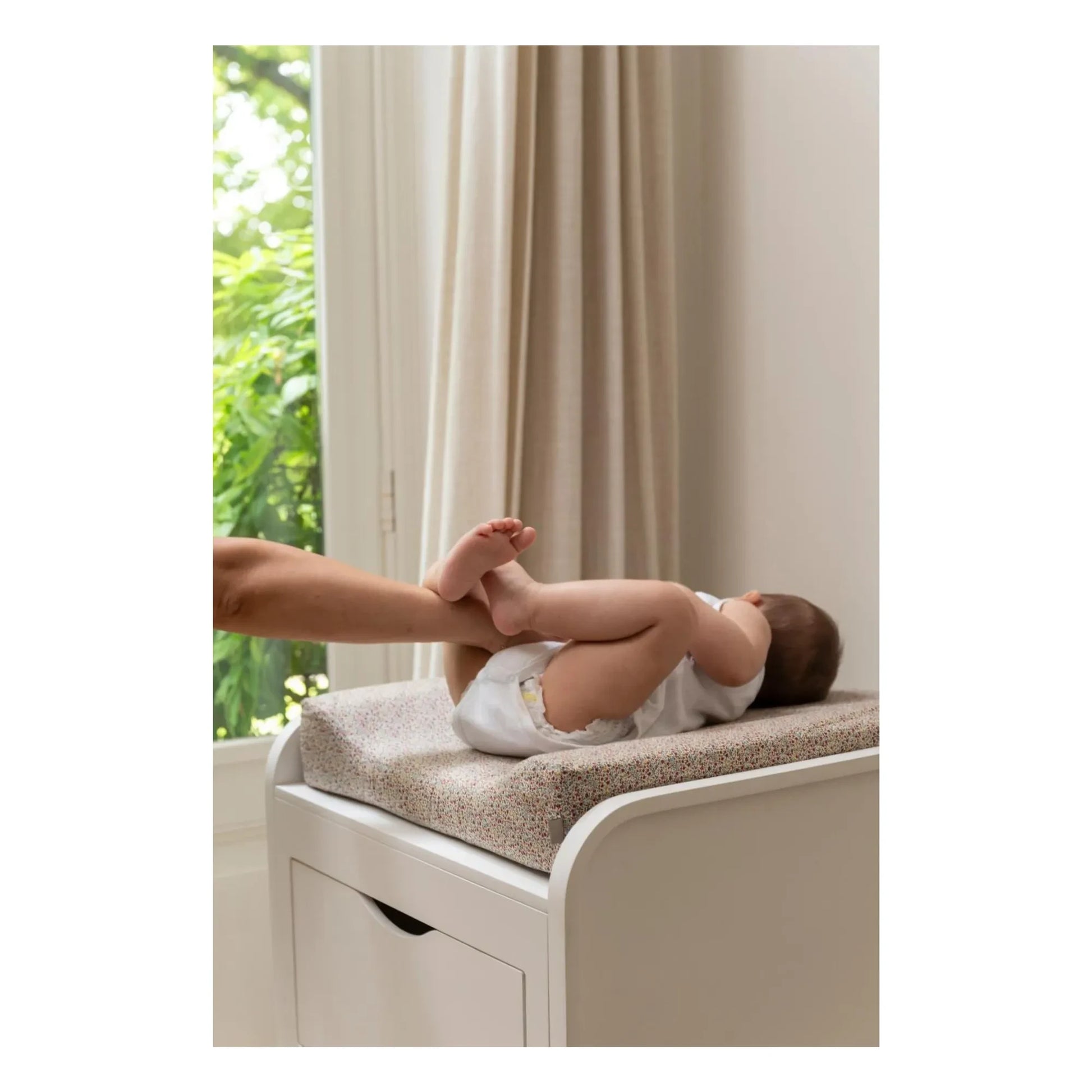 Nofred - Form changing table | White