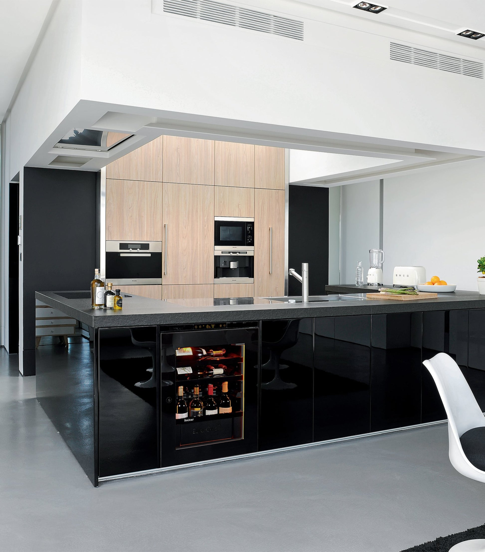 Eurocave Small Single-Temperature Integrated Inspiration Wine Cabinet