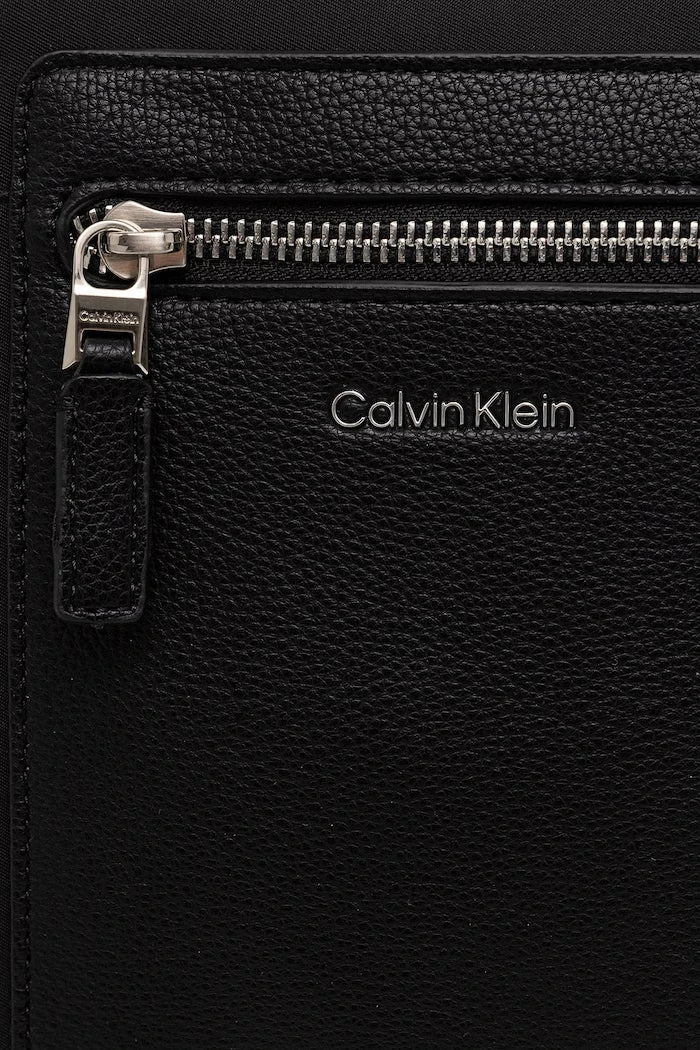 Calvin Klein Erkek Çapraz Çanta