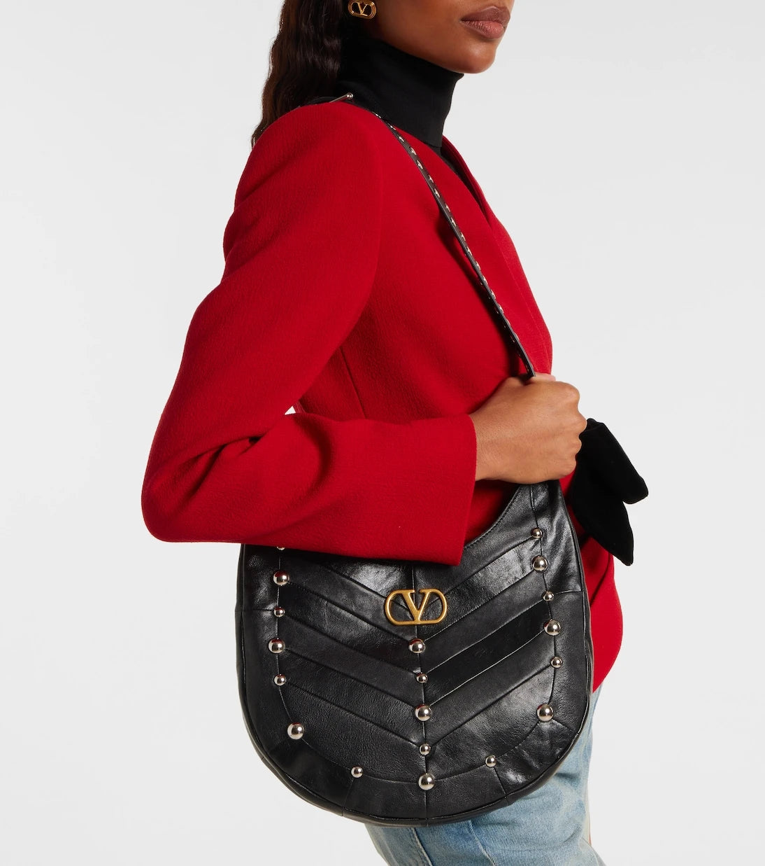 Valentino Garavani - Medium studded leather shoulder bag