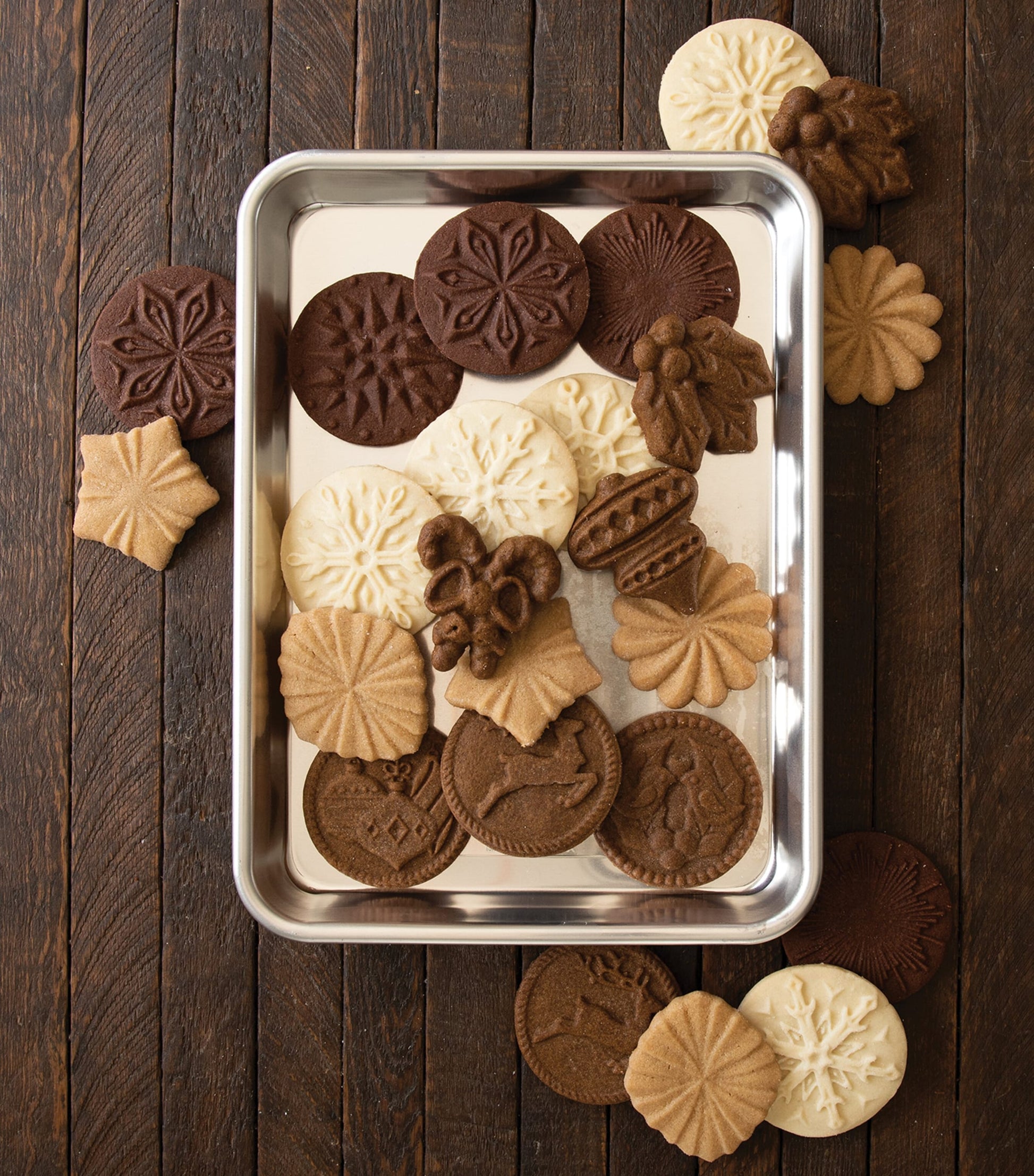 Nordic Ware Aluminium Prism Quarter Baking Sheet (33cm x 24cm)