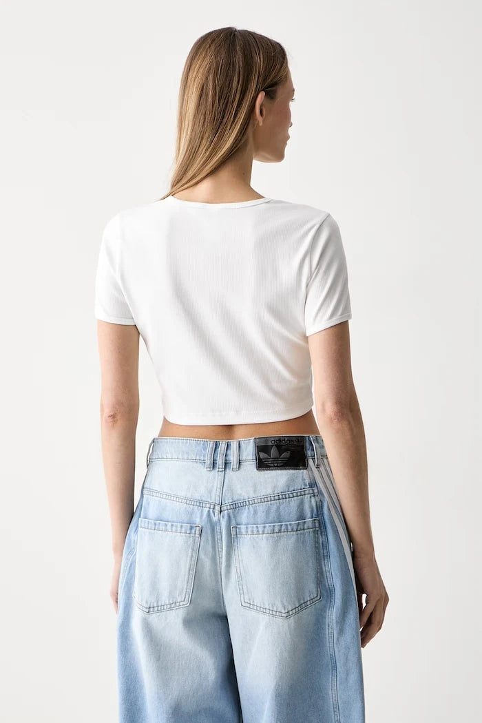 adidas Originals kadın pamuklu kısa üst Essentials