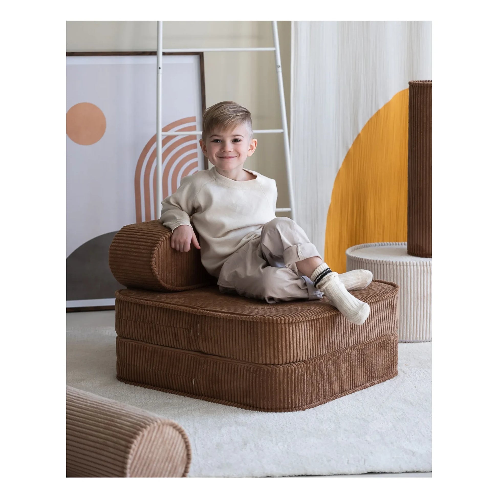 Wigiwama - Fireside chair in corduroy | Brown