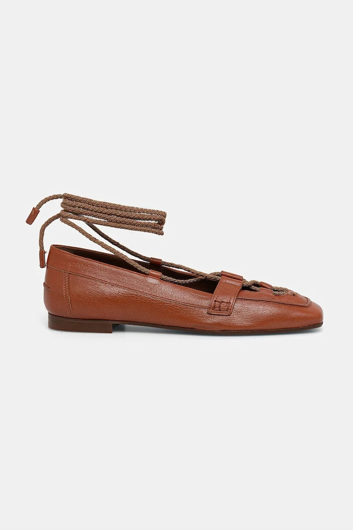 Pollini deri balerinler