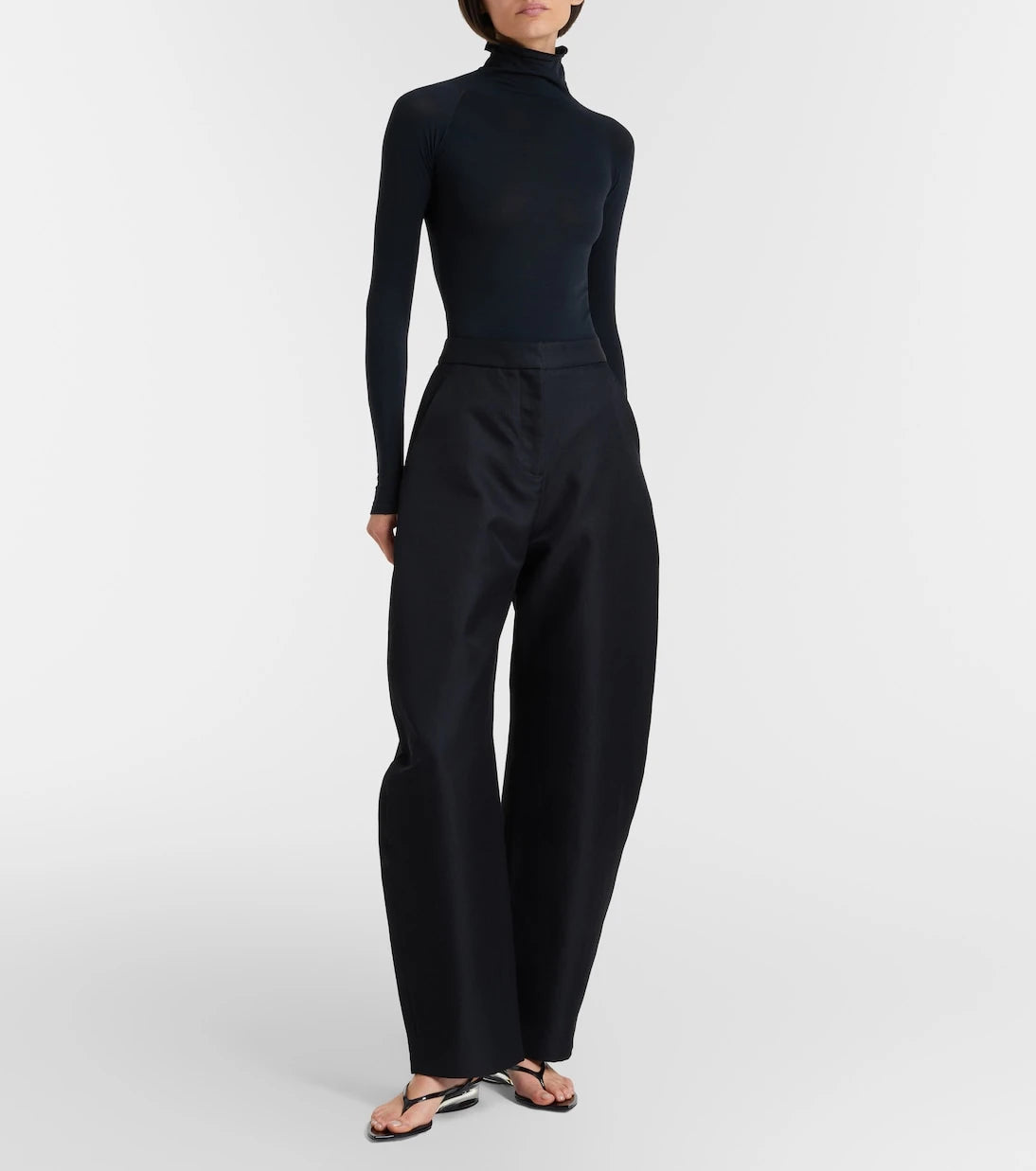 Alaïa - Invisible patent leather thong sandals