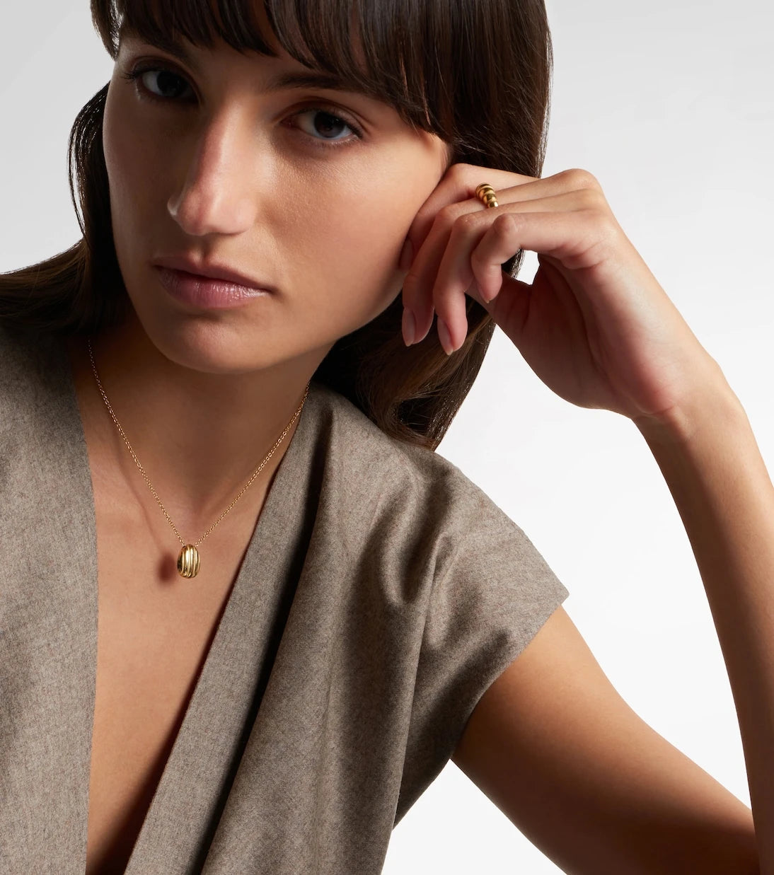 Pamela Zamore - Eos Small 18kt gold pendant necklace