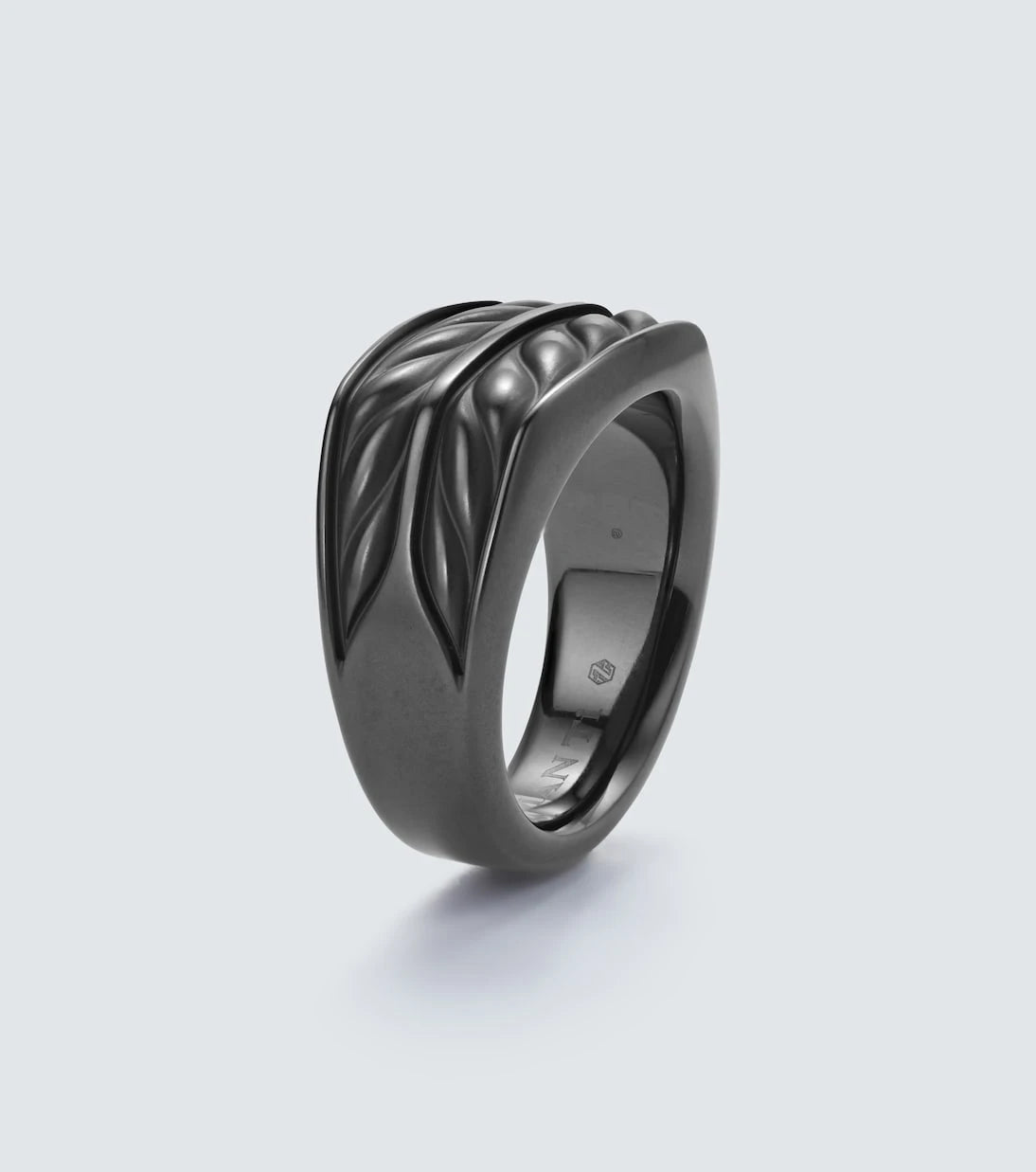 David Yurman - Chevron titanium ring