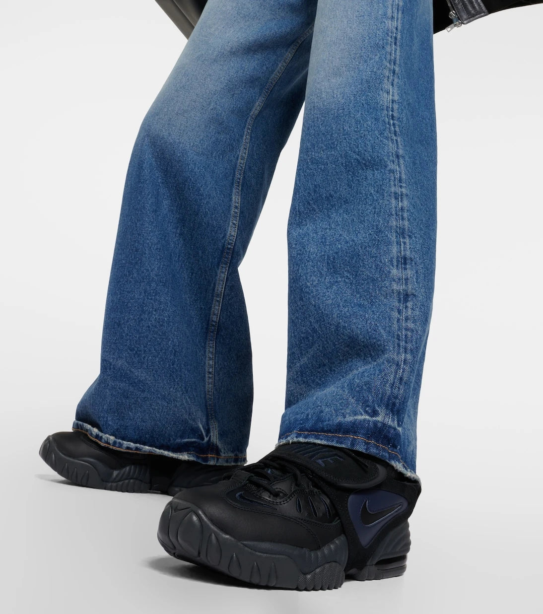 Nike - Air Adjust Force leather sneakers