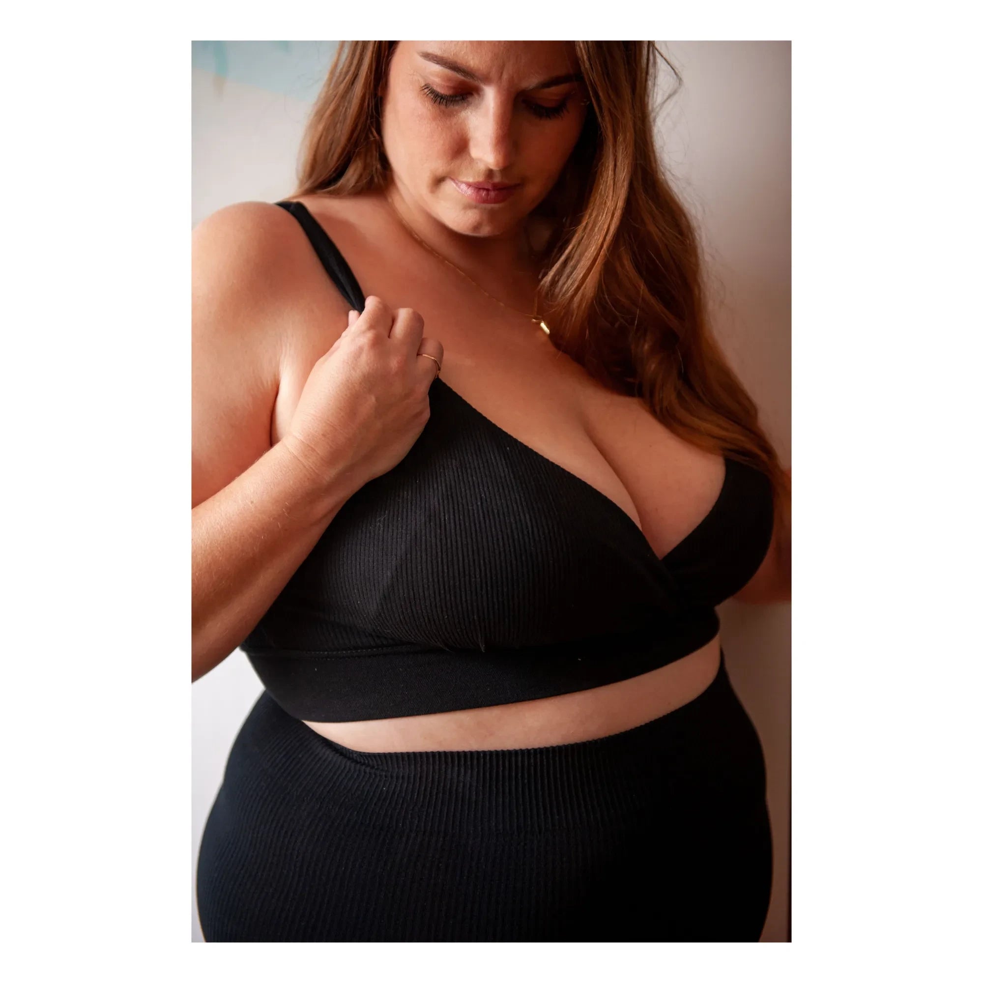 Mama Hangs - Nursing Bra | Black