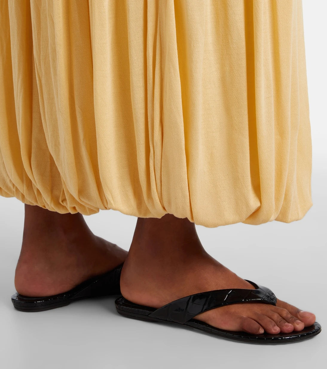 Le Monde Béryl - Croc-effect leather thong sandals