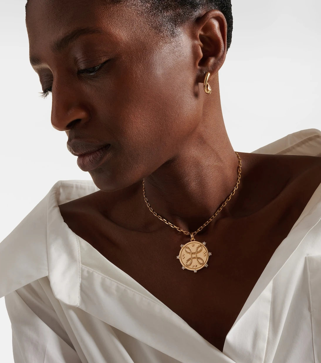 FoundRae - Love 18kt gold pendant with diamonds