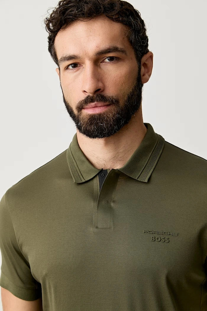 BOSS Green erkek pamuklu yakalı tişört BOSS X PORSCHE