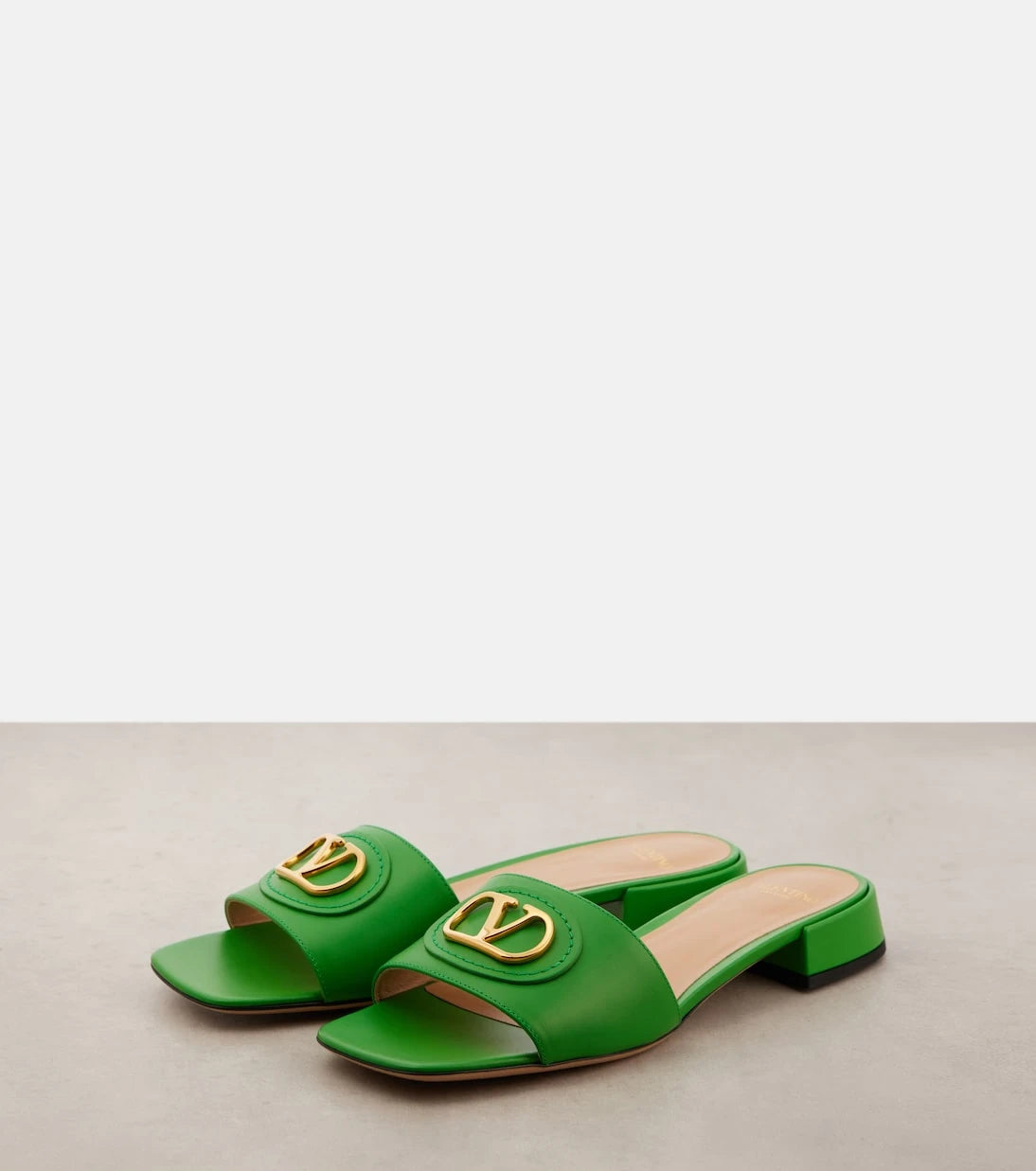 Valentino Garavani - VLogo Signature leather slides