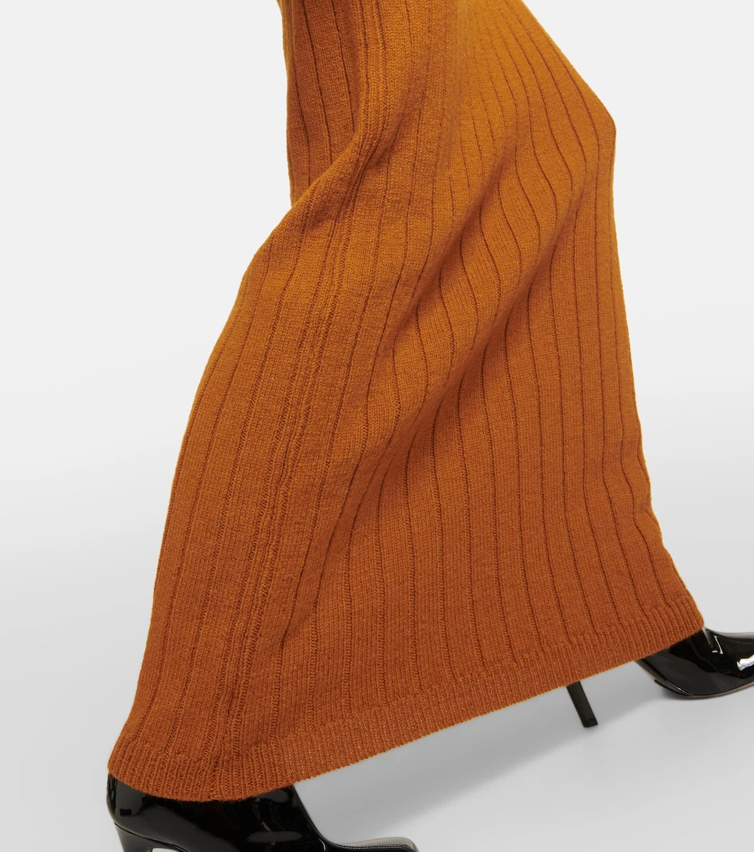 فستان ماكسي من الصوف محبوك بضفيرة "تيجان" من Dries Van Noten