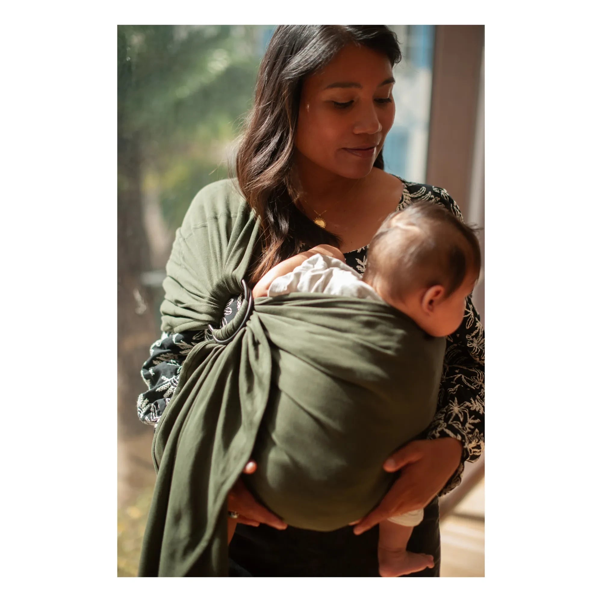 Mama Hangs - Organic Cotton Baby Sling | Olive green