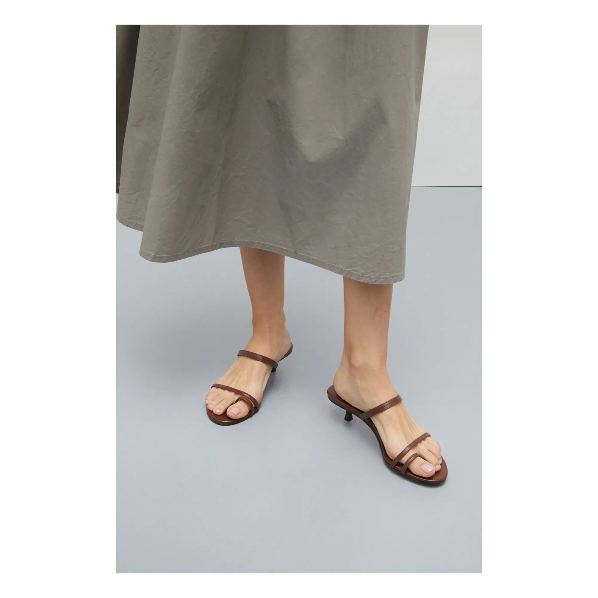 Augusta - Daisy sandals | Chocolate