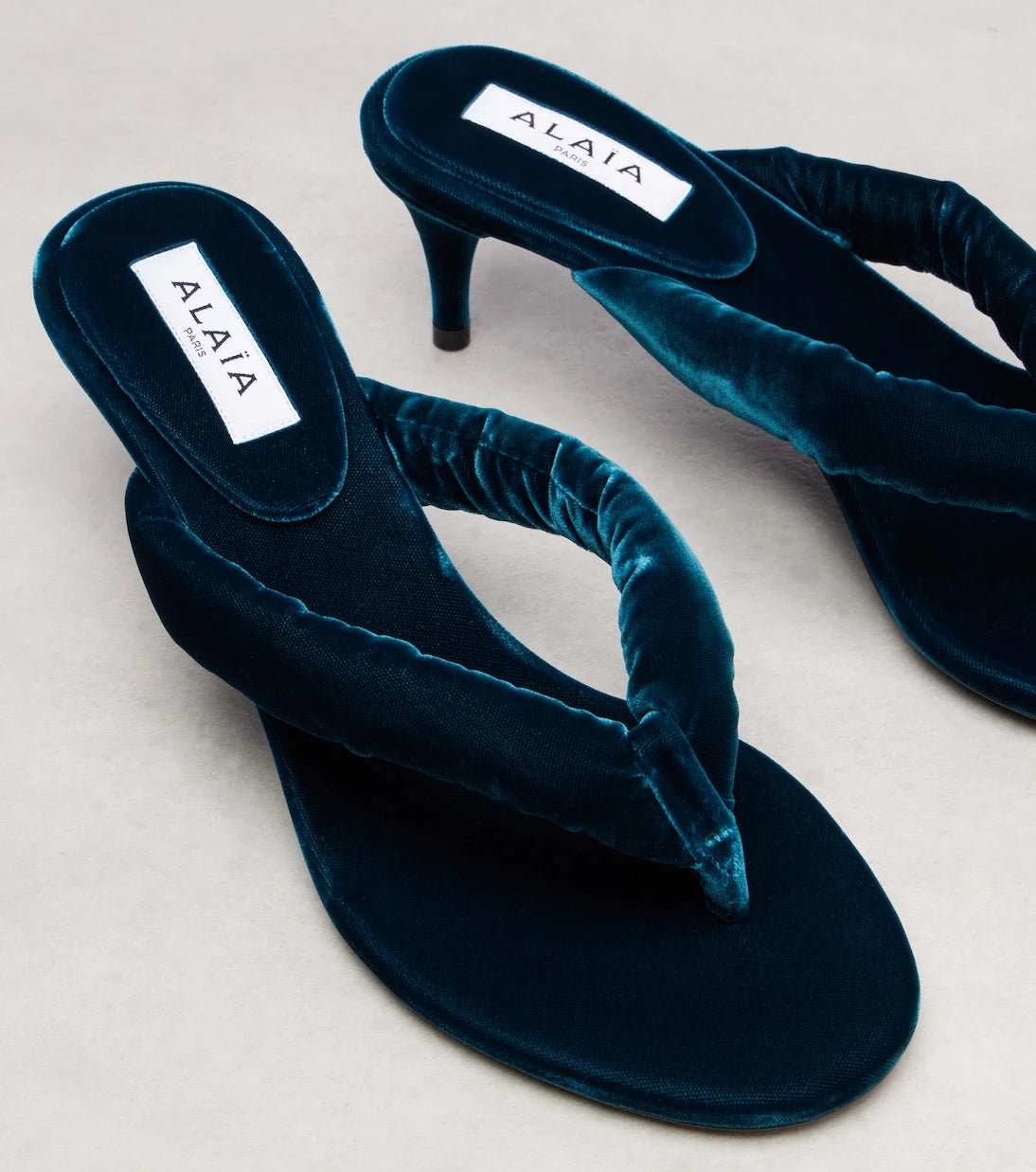Alaïa - Velvet thong sandals