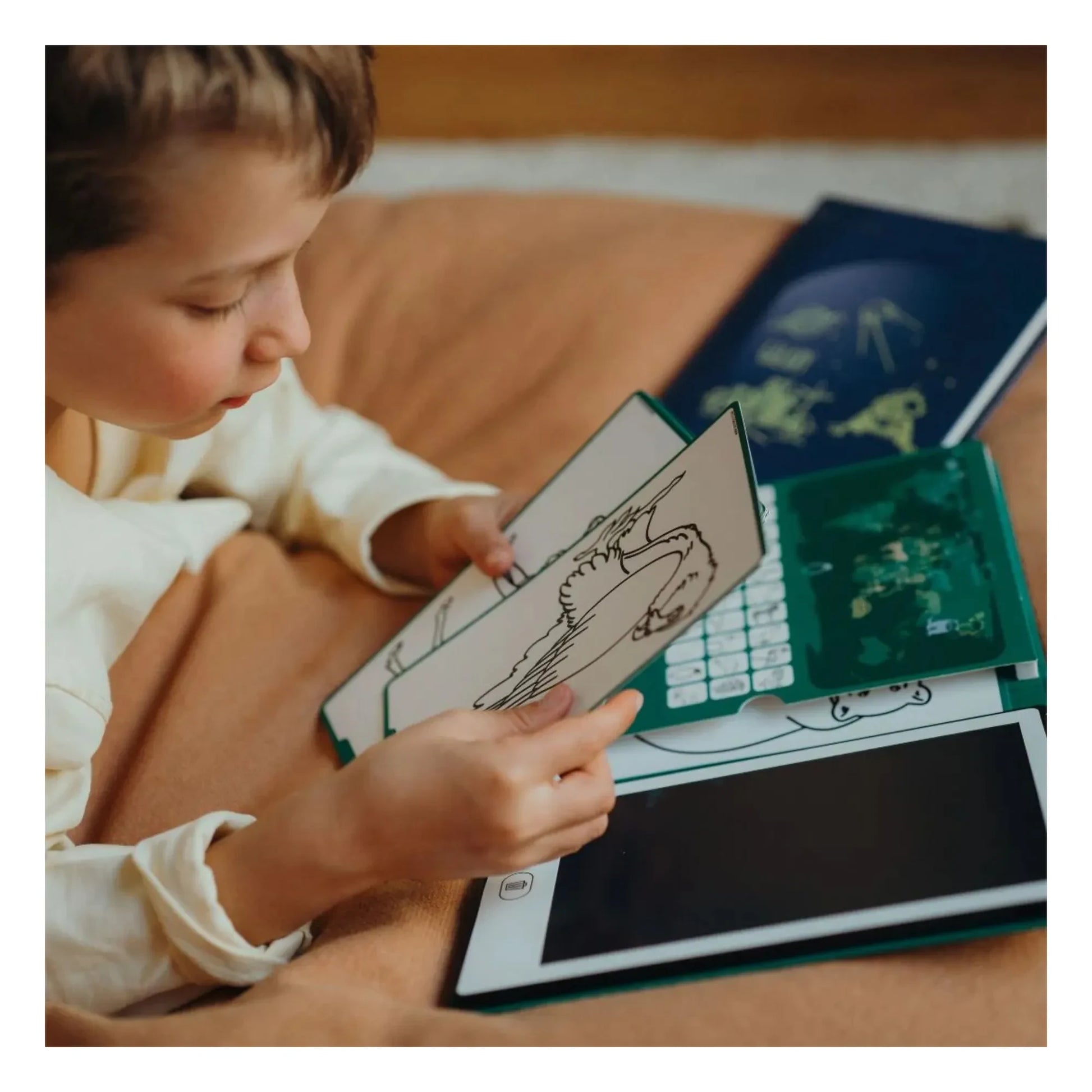 Kidywolf - Kidydraw Mini drawing board | Dark green