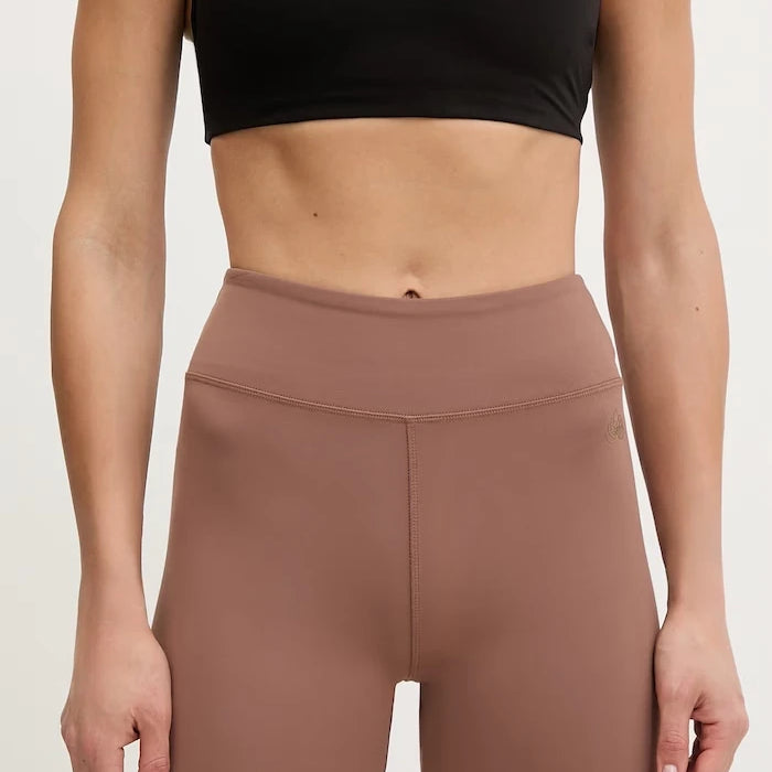 EA7 Emporio Armani kadın spor kısa şort