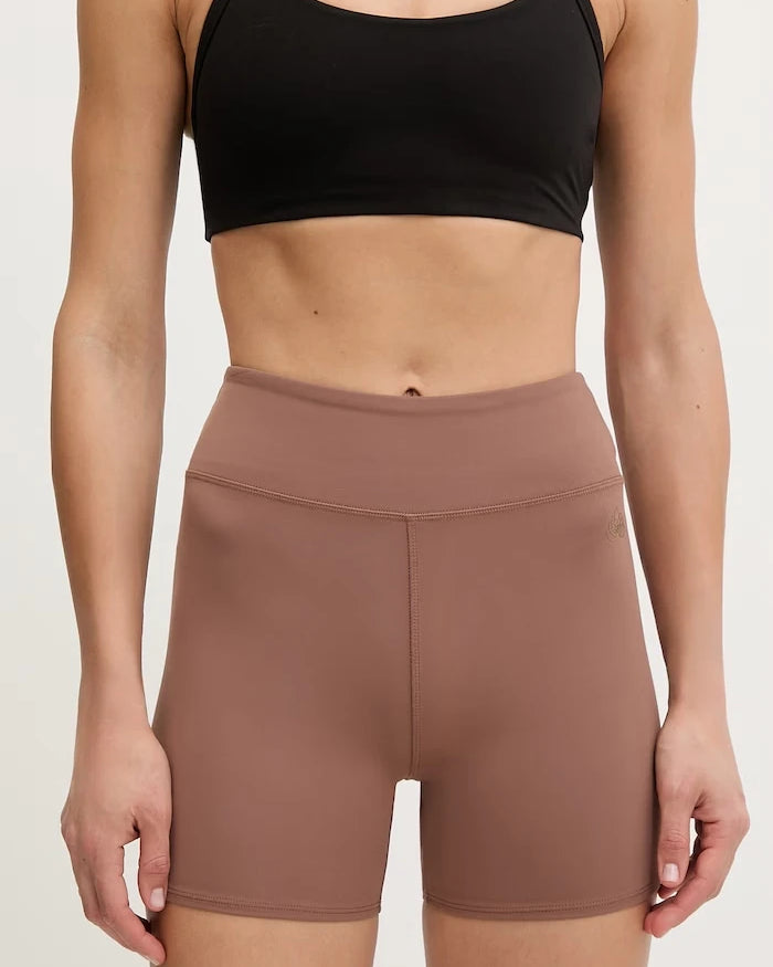 EA7 Emporio Armani kadın spor kısa şort