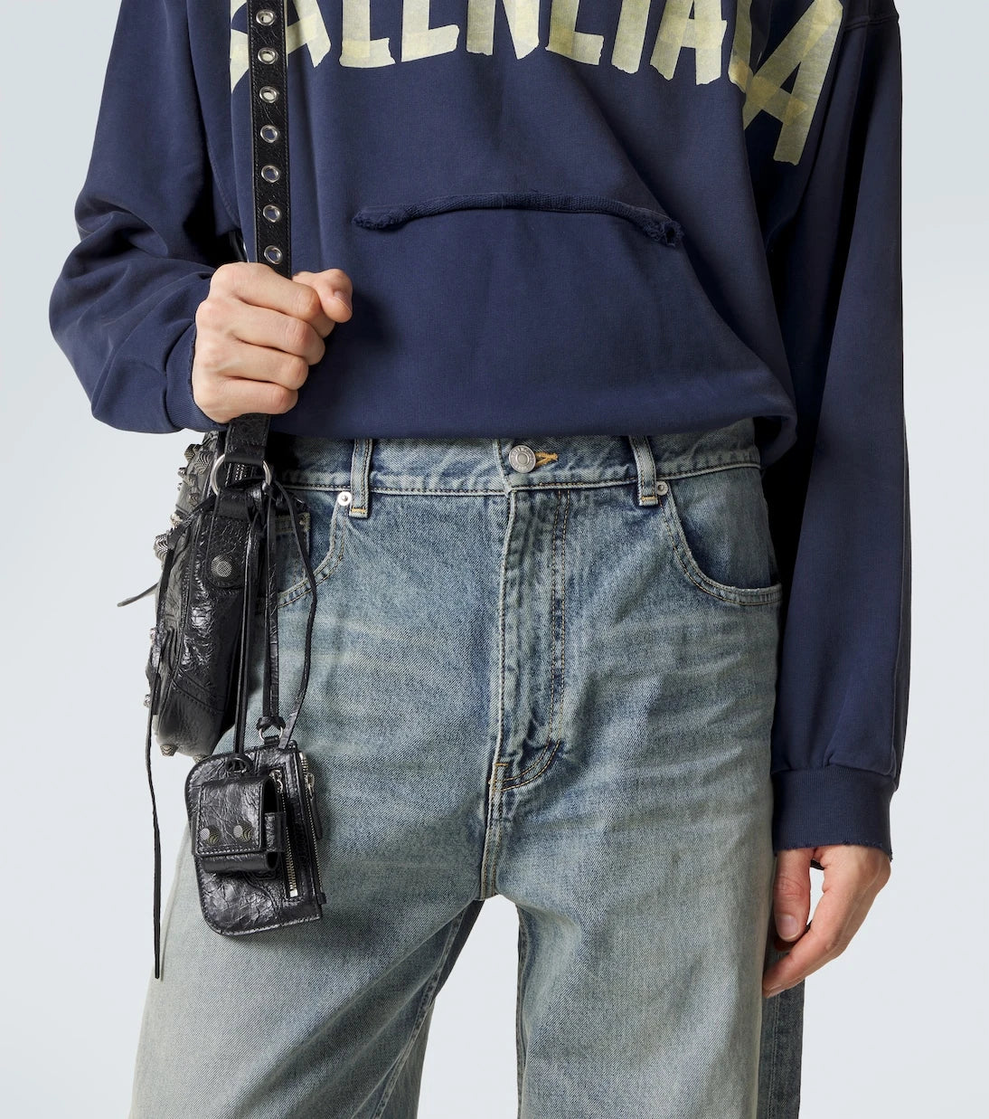 Balenciaga - جينز مدبب بقصة متوسطة الارتفاع