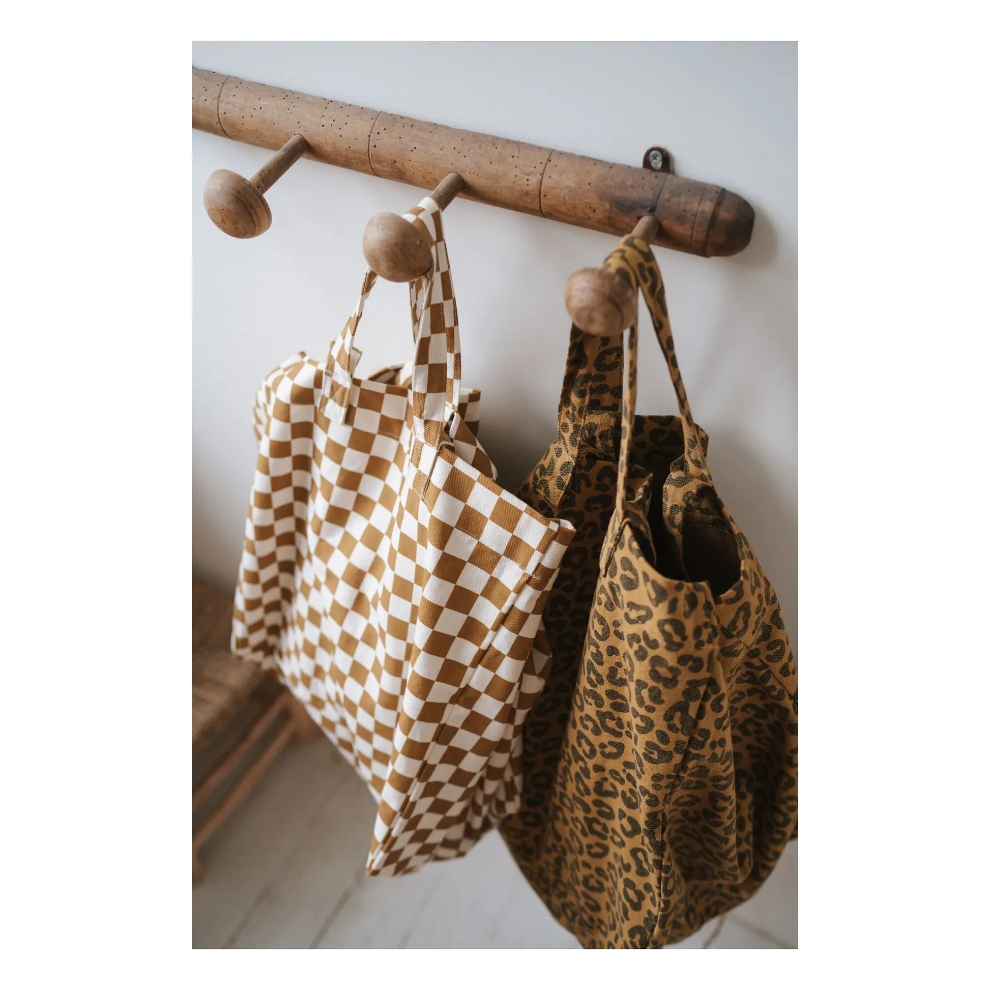 Rose in April - Elisa Damier tote bag | Caramel