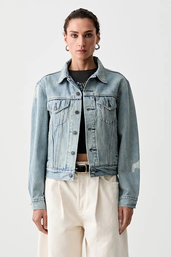 Levi's дънково яке дамско ROAD WORN TRUCKER x PRIDE