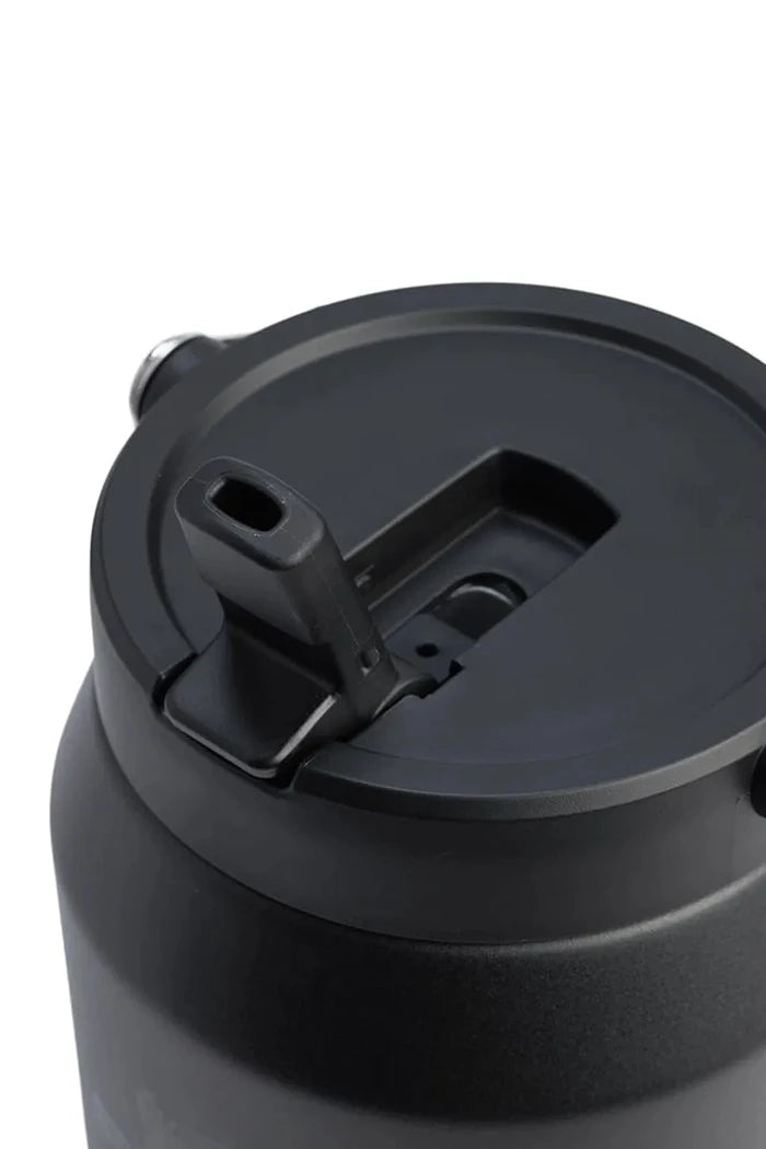 Stanley Paslanmaz Çelik Termo Şişe IceFlow™ Flip Straw 1,9 L